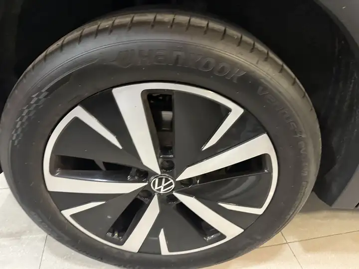 Volkswagen Tiguan 2025, foto 12