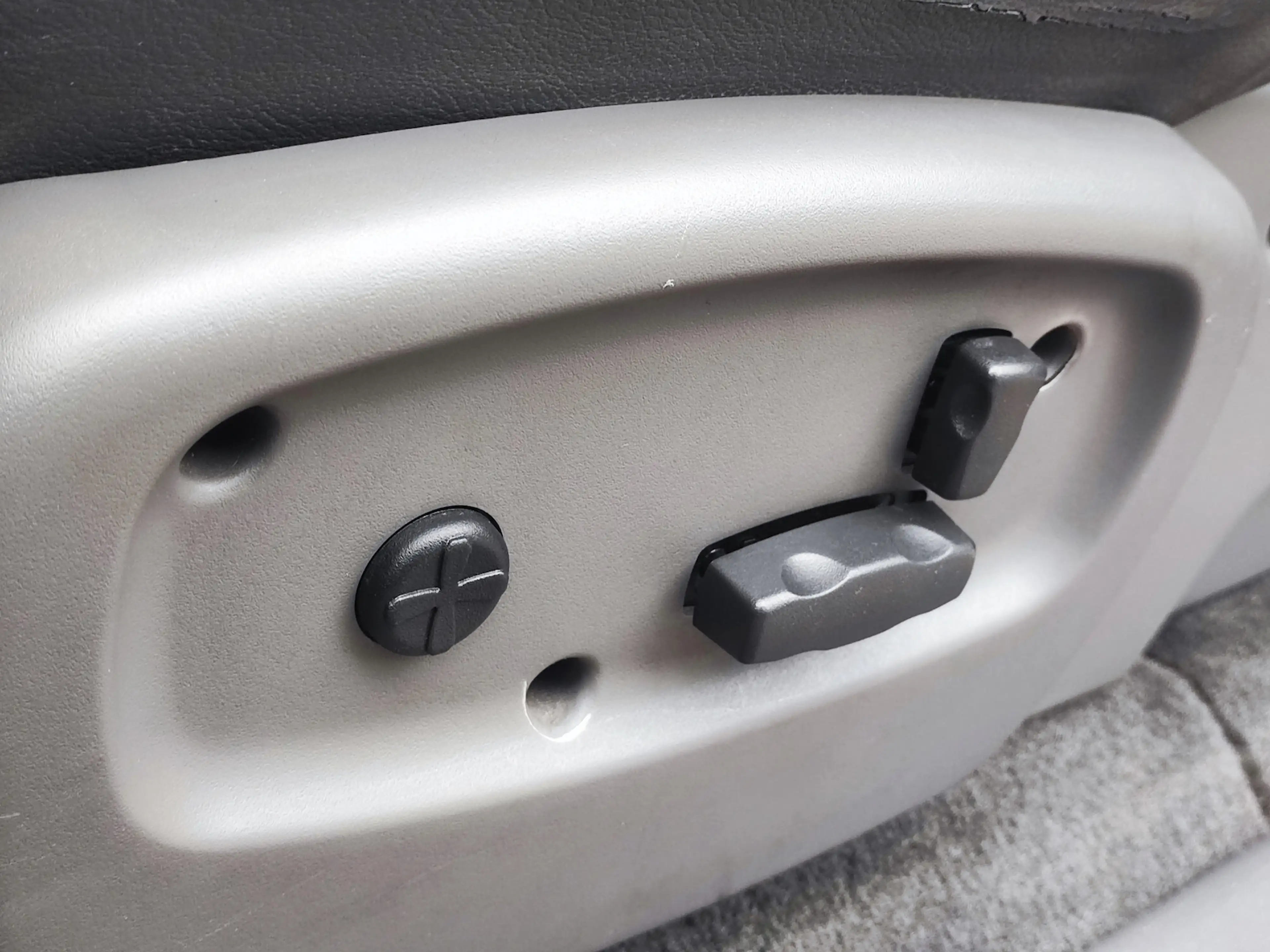 Chevrolet Trailblazer LT 4x4|LEDER|SHZ|AHK|SCHECKHEFT|LPG| — photo 18