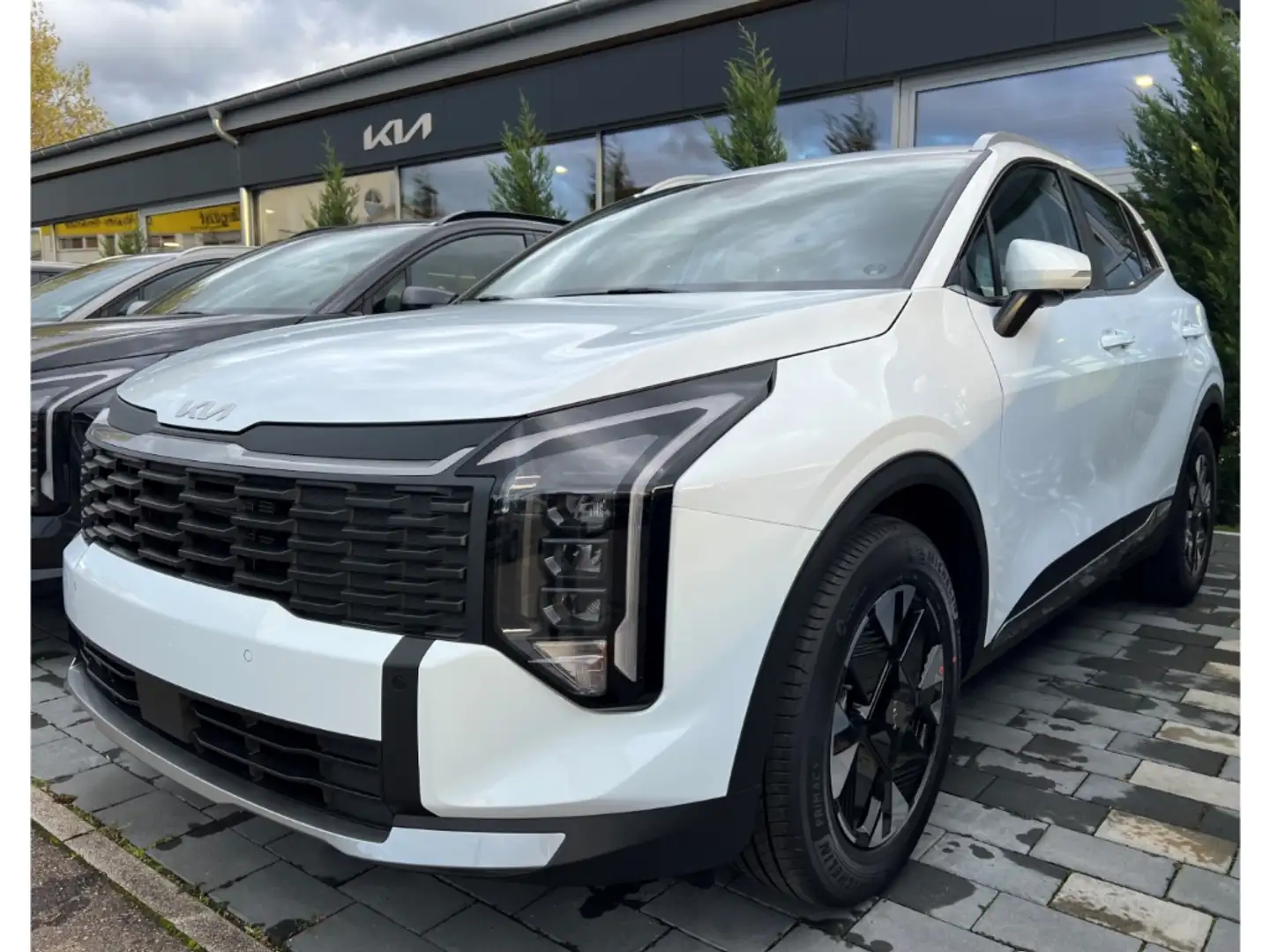 Kia Sportage MJ26 150 PS DCT VISION KOMFORT Navi Digitales Cock Weiß - 2