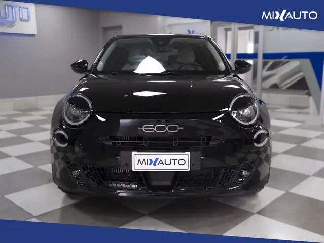 Fiat 600 view 2