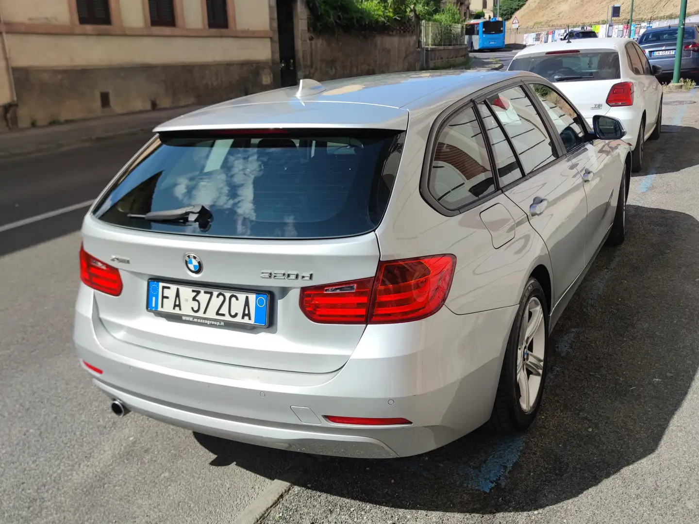 BMW 320 Serie 3 Touring 320d Xdrive Business Argento - 2