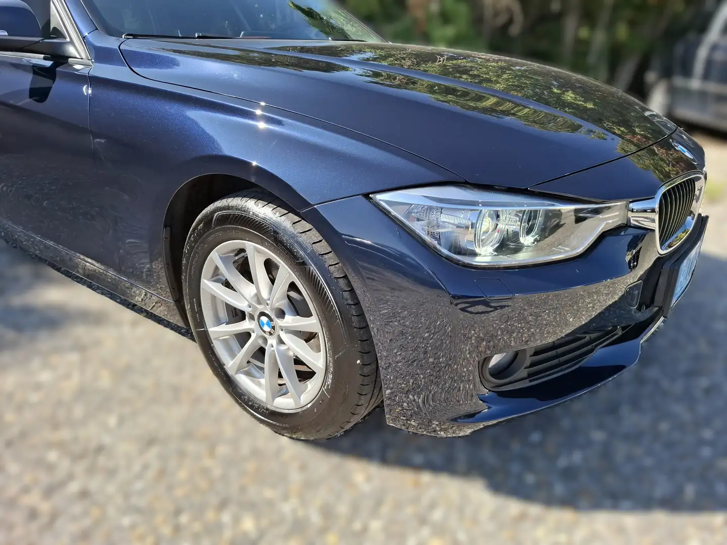BMW 316 i Touring Advantage Aut. Blau - 2