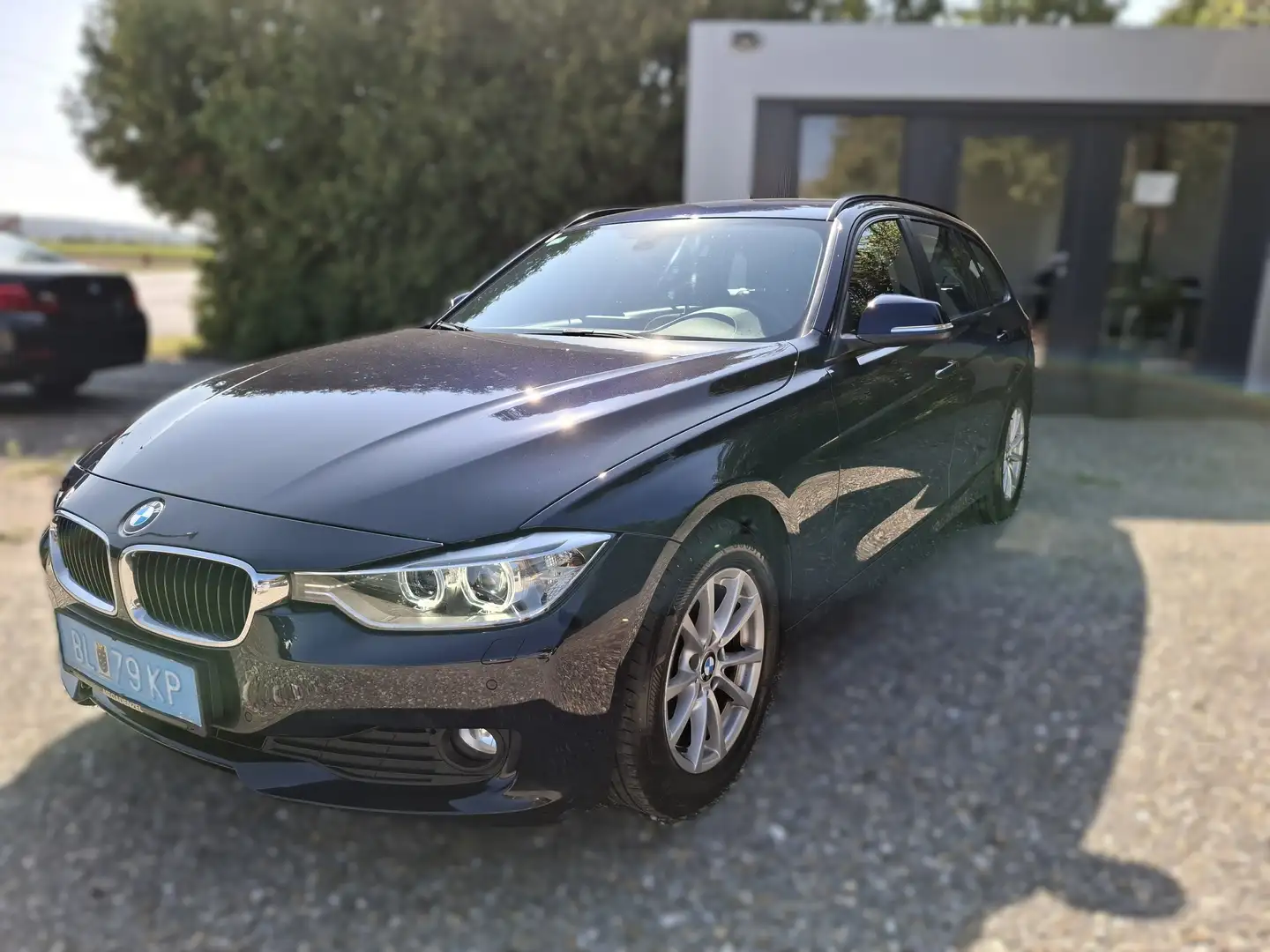 BMW 316 i Touring Advantage Aut. Blau - 1