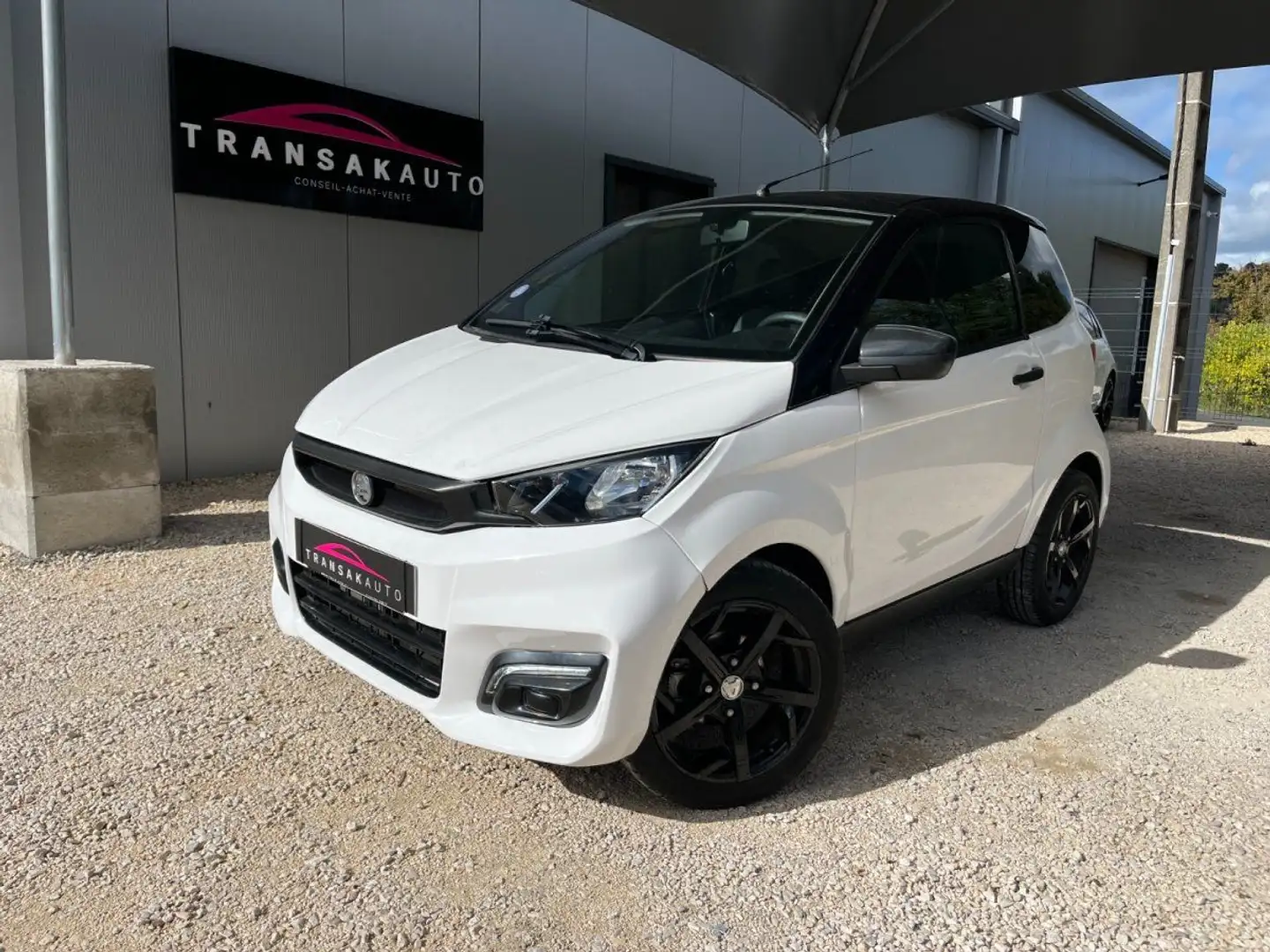 Aixam City SPORT 479 CC EMOTION / Garantie Constructeur / Entretiens Complet Constructeur Blanco - 1