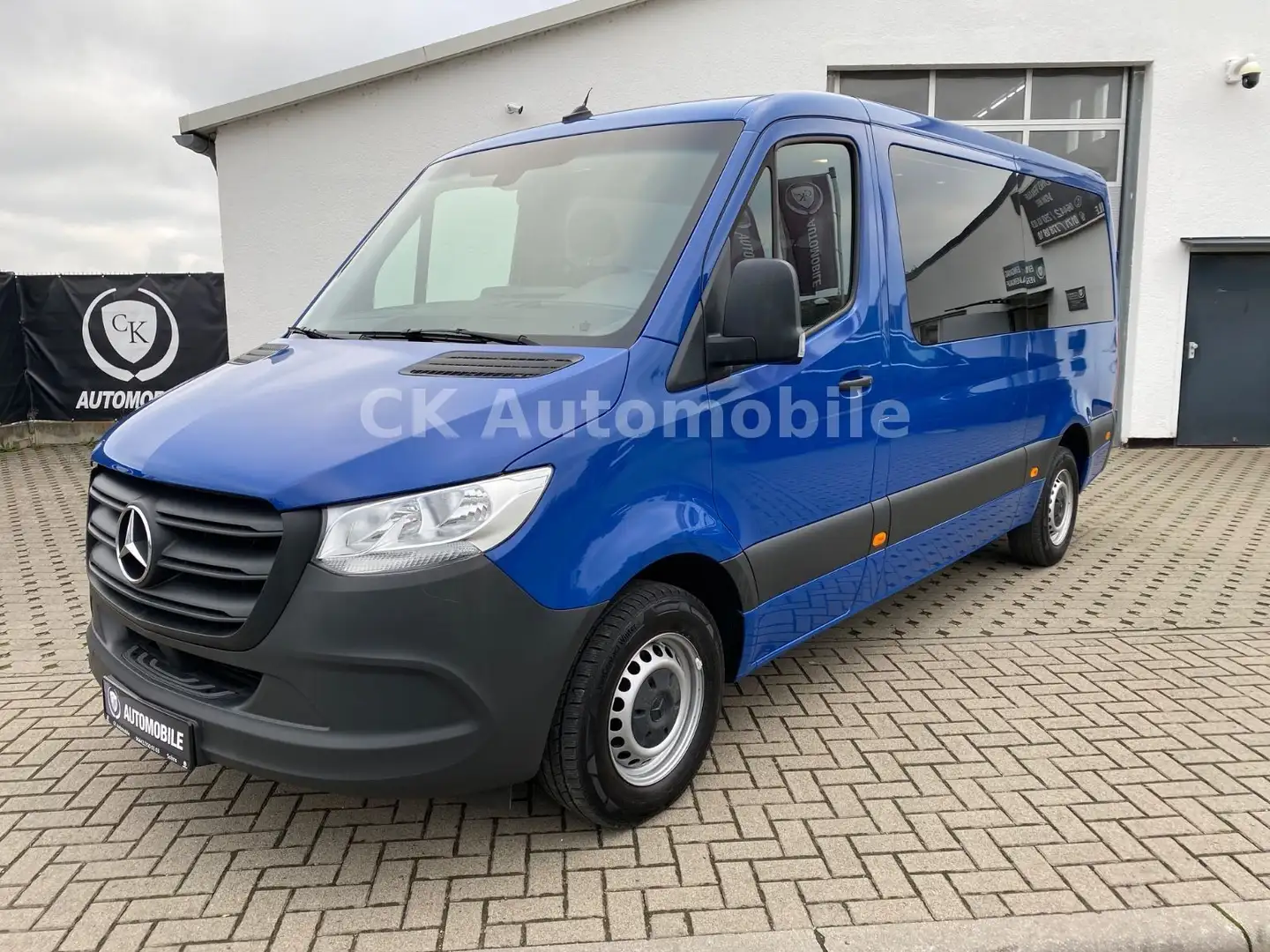 Mercedes-Benz Sprinter III Tourer 214CDI L2 RWD/9 Sitze/Klima Blau - 1