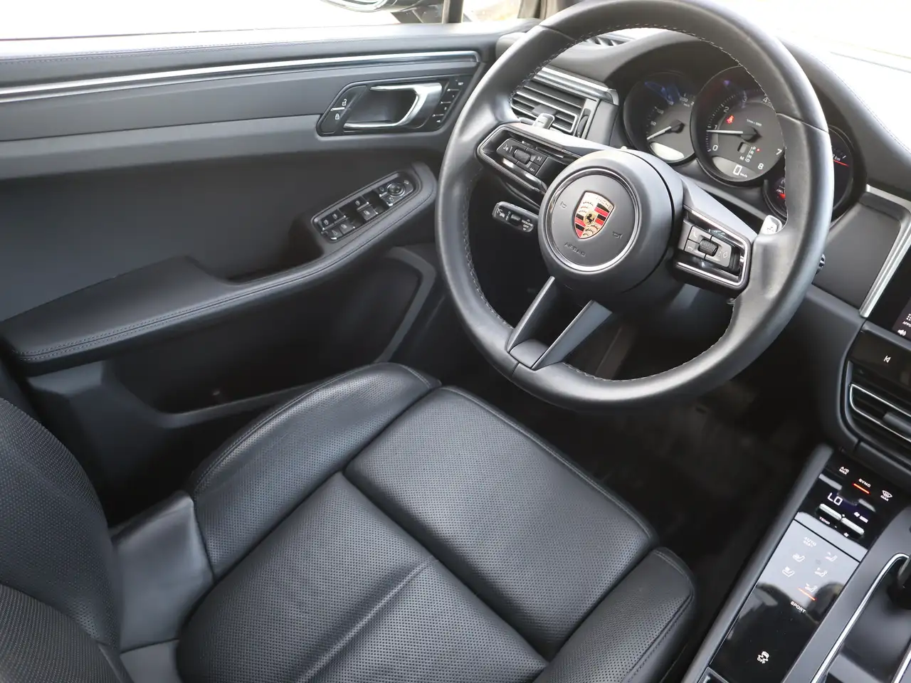 Porsche Macan снимка Porsche Macan