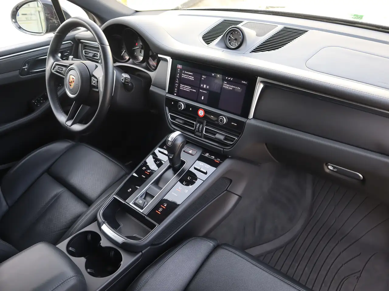 Porsche Macan снимка Porsche Macan