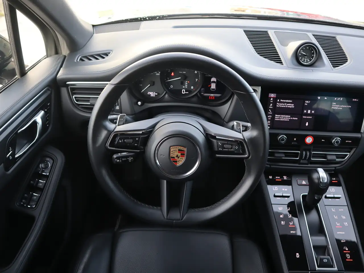 Porsche Macan снимка Porsche Macan