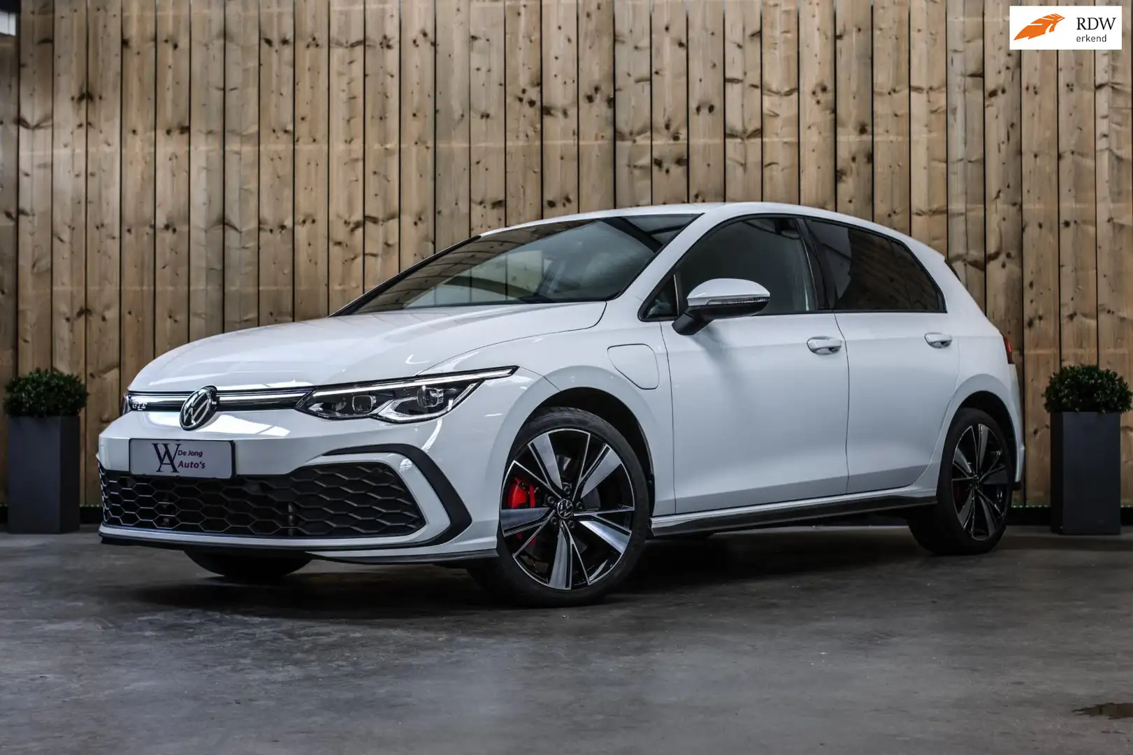 Volkswagen Golf GTE 1.4 eHybrid *Stoelverwarming*Led*ACC*App connect* Wit - 1