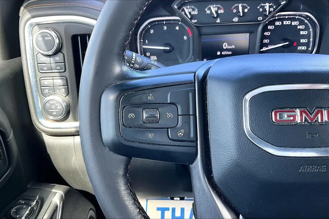 GMC Sierra 3500HD снимка GMC Sierra 3500HD