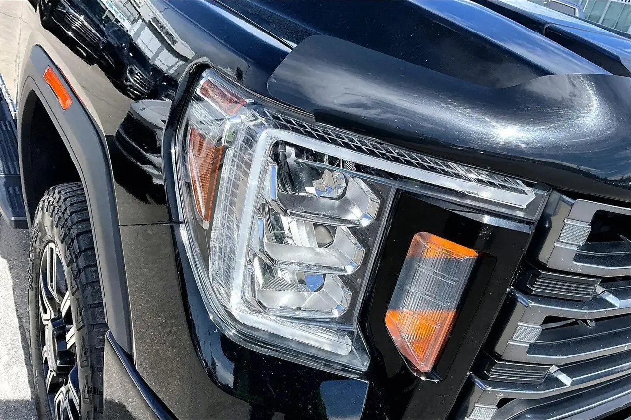 GMC Sierra 3500HD снимка GMC Sierra 3500HD