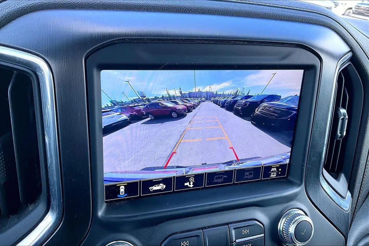 GMC Sierra 3500HD снимка GMC Sierra 3500HD