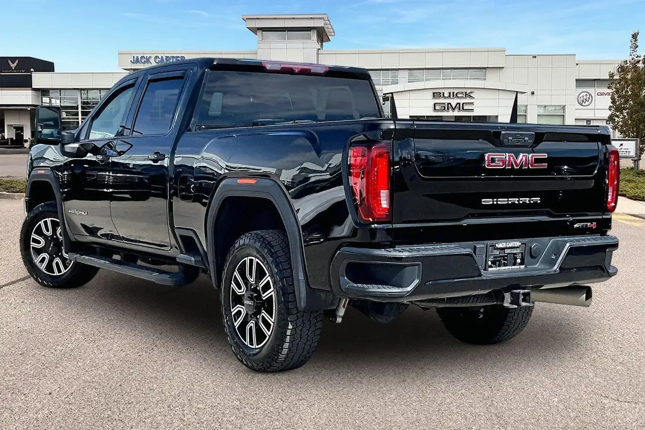 GMC Sierra 3500HD снимка GMC Sierra 3500HD