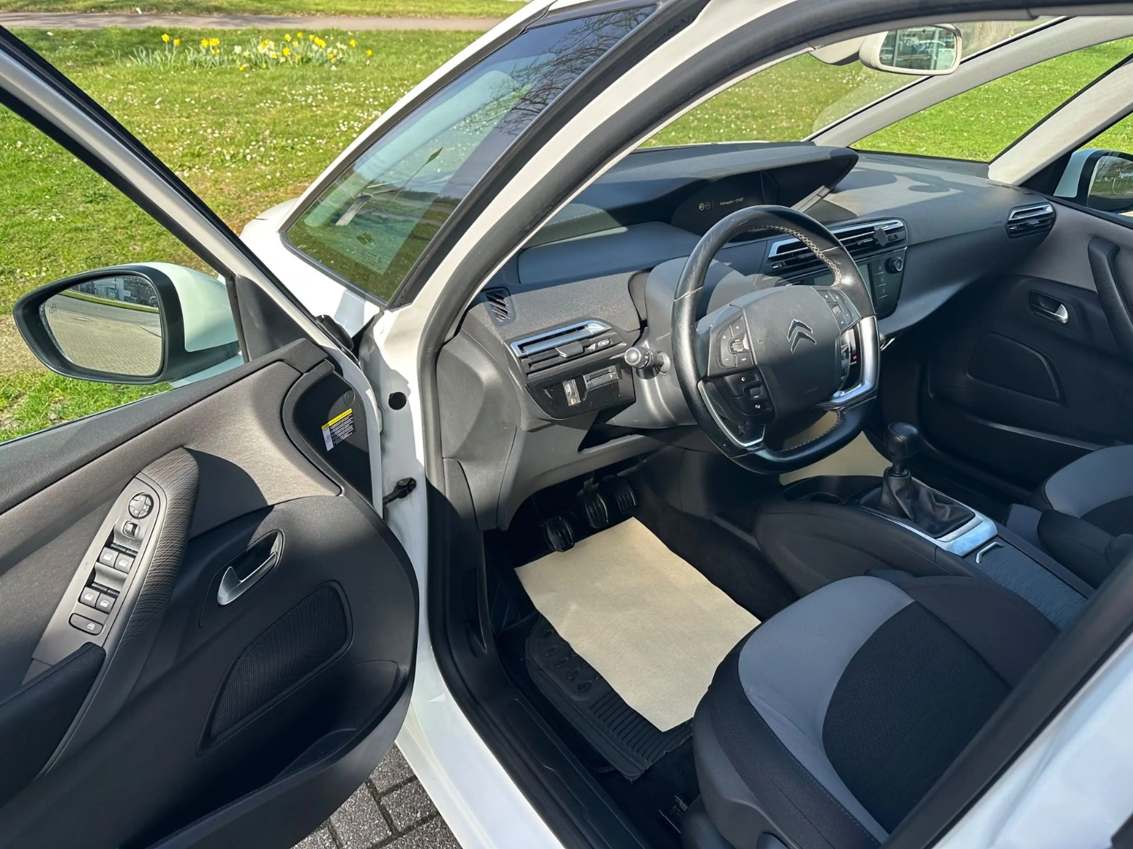Citroen C4 Picasso /Spacetourer Selection*R-KAM*NAVI*AHK* — photo 9