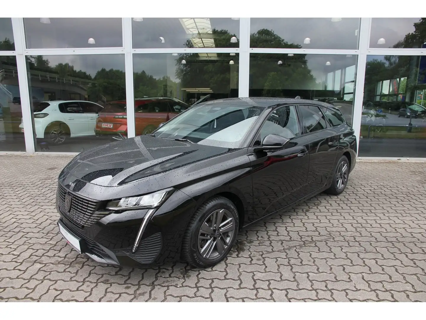 Peugeot 308 SW Allure PT 130 Navi GJR ACC SHZ 360 Noir - 1
