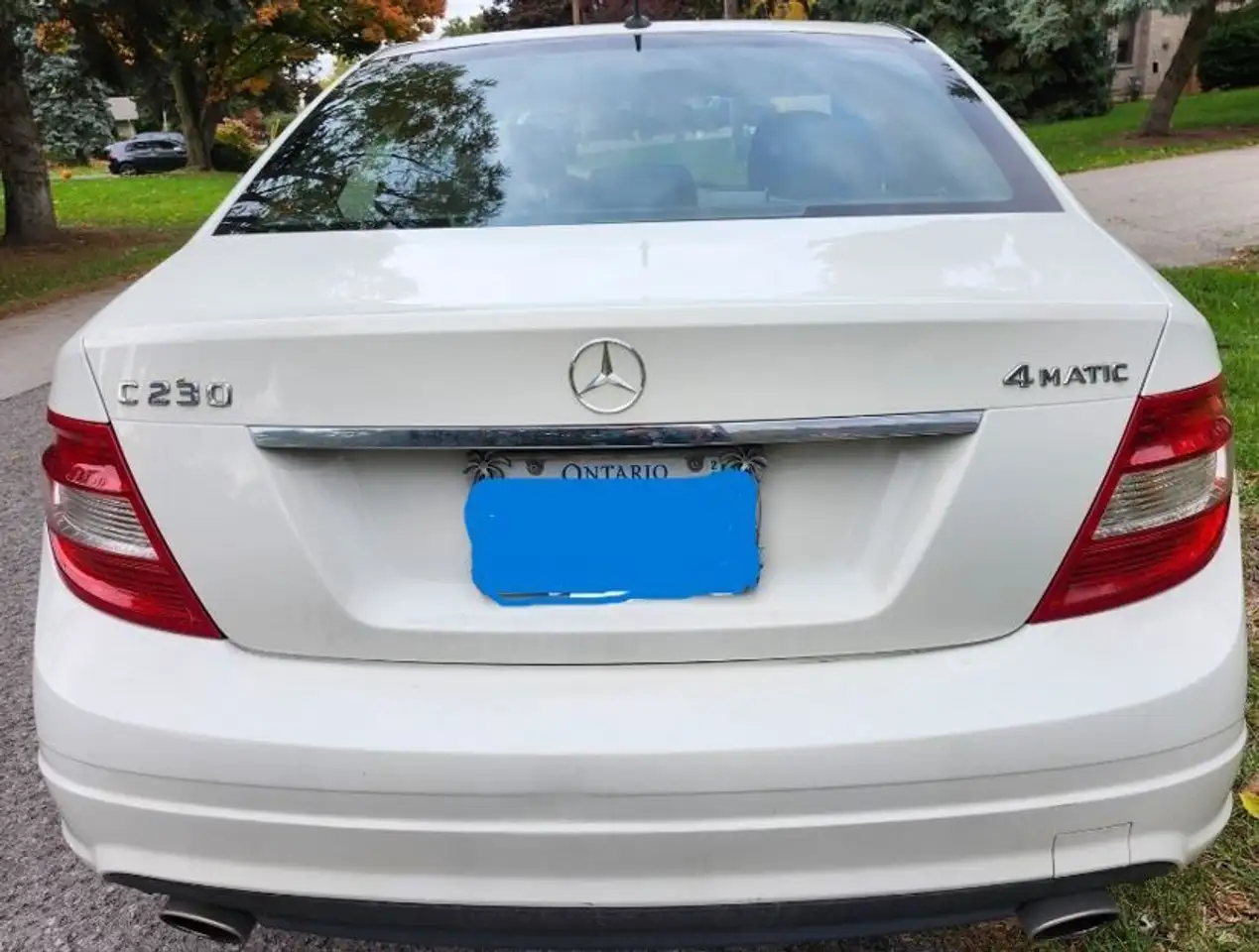 Mercedes-Benz C-Class снимка Mercedes-Benz C-Class