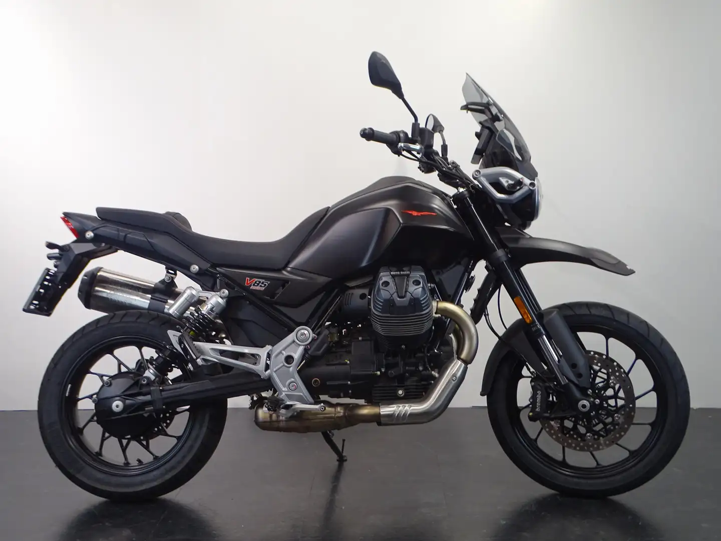 Moto Guzzi V 85 STRADA Noir - 1