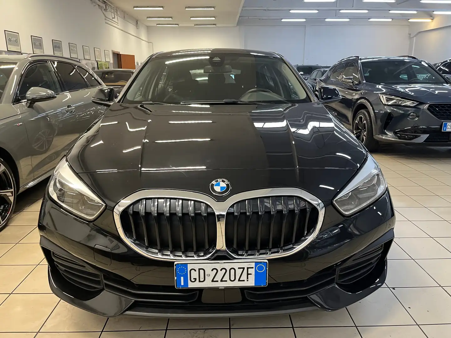 BMW 116 116d Sport auto NEOPATENTATI Negro - 1