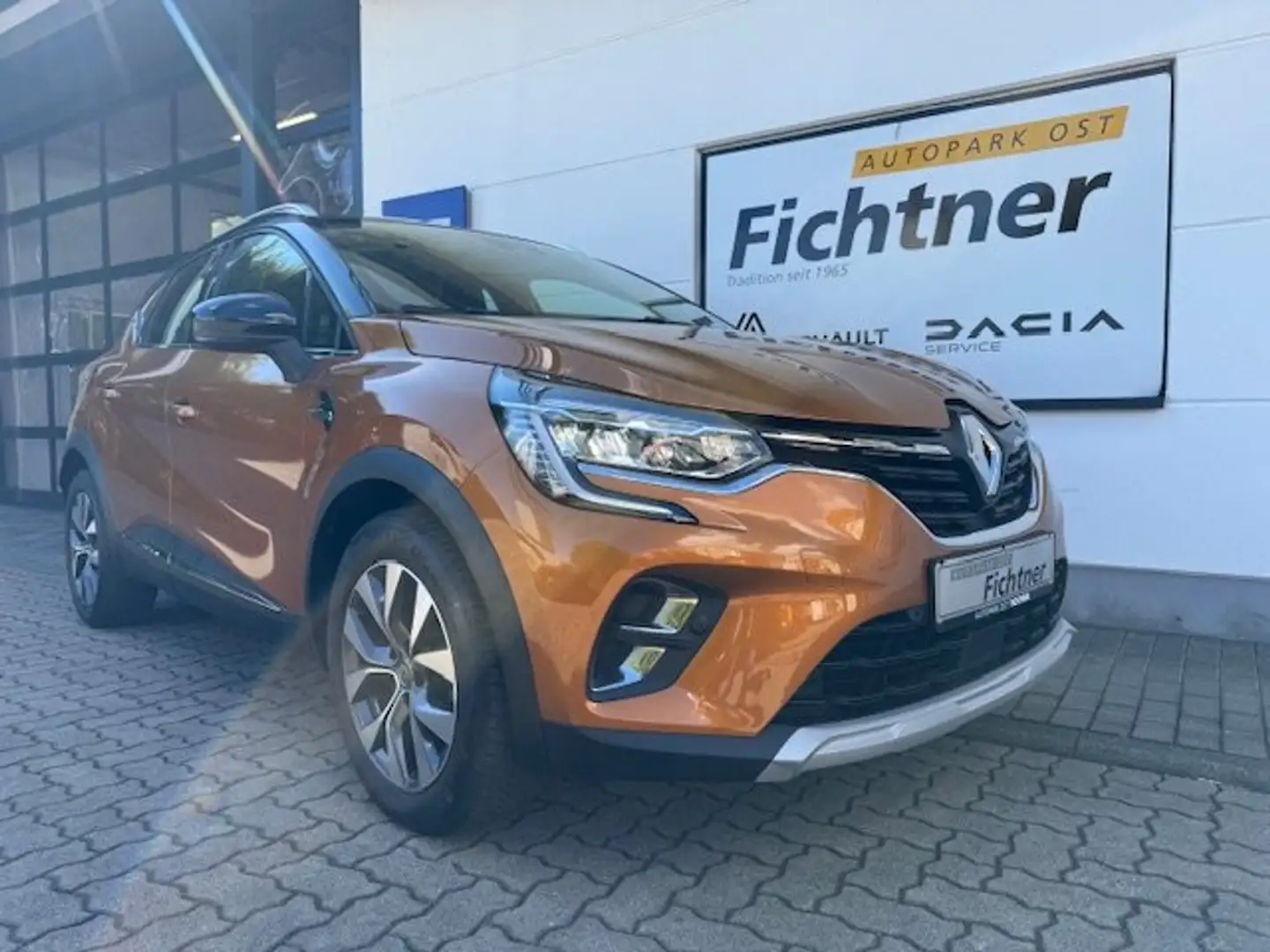 Renault Captur Intens TCe 90 Allwetterreifen HU& Inspektion NEU Orange - 1