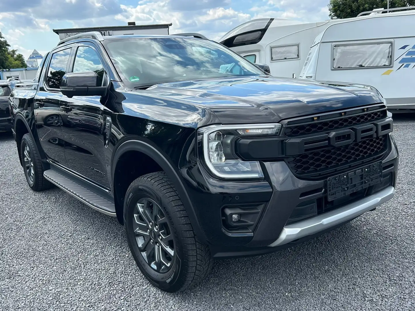 Ford Ranger Wildtrak e-4WD Doppelkabine Maxi Voll Schwarz - 2