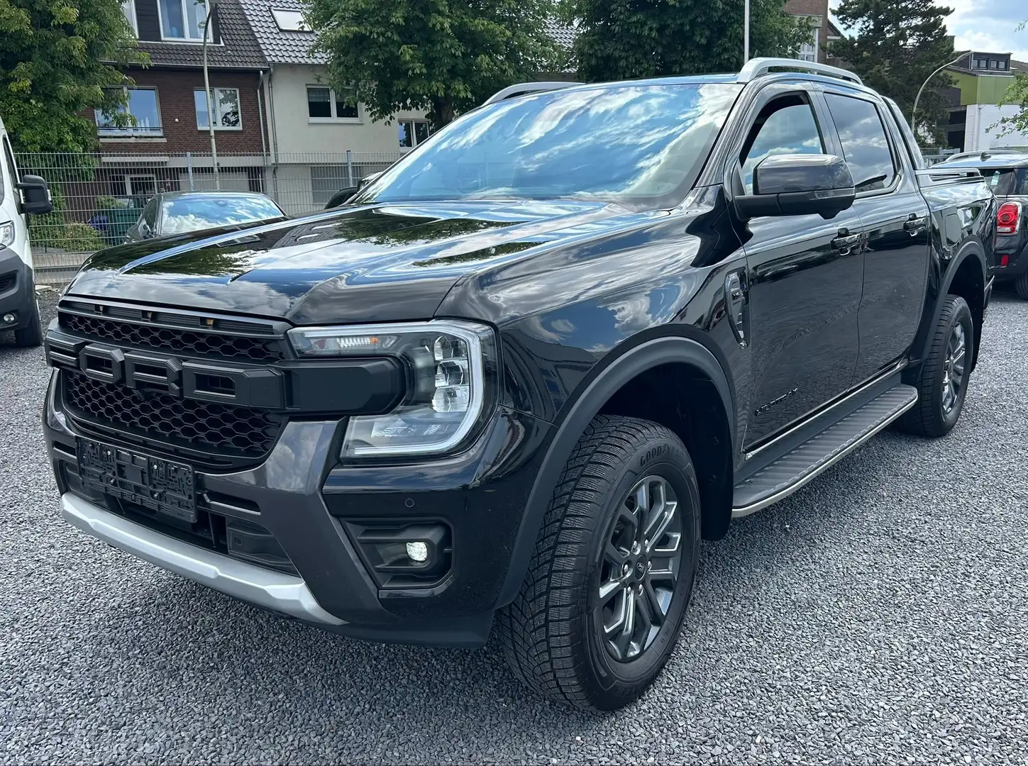 Ford Ranger Wildtrak e-4WD Doppelkabine Maxi Voll Schwarz - 1