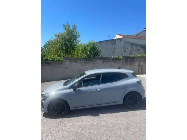 Renault Clio view 3