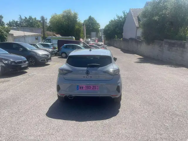 Renault Clio view 10