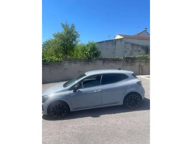 Renault Clio view 4