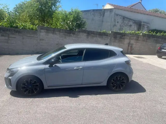 Renault Clio view 6