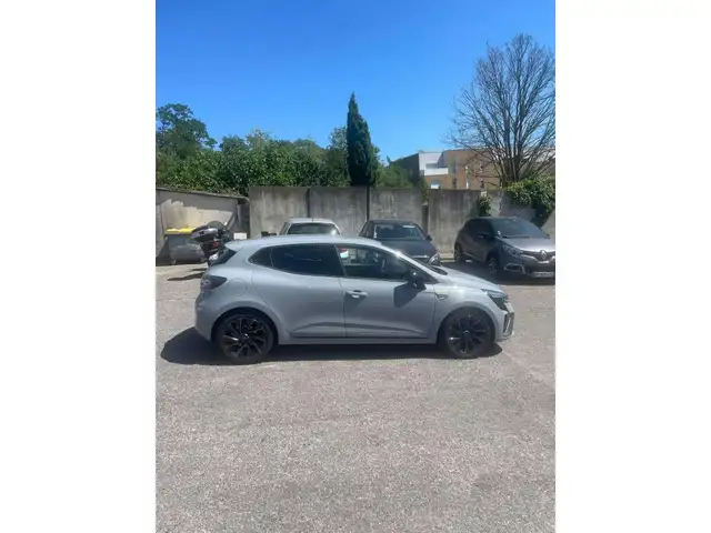 Renault Clio view 9