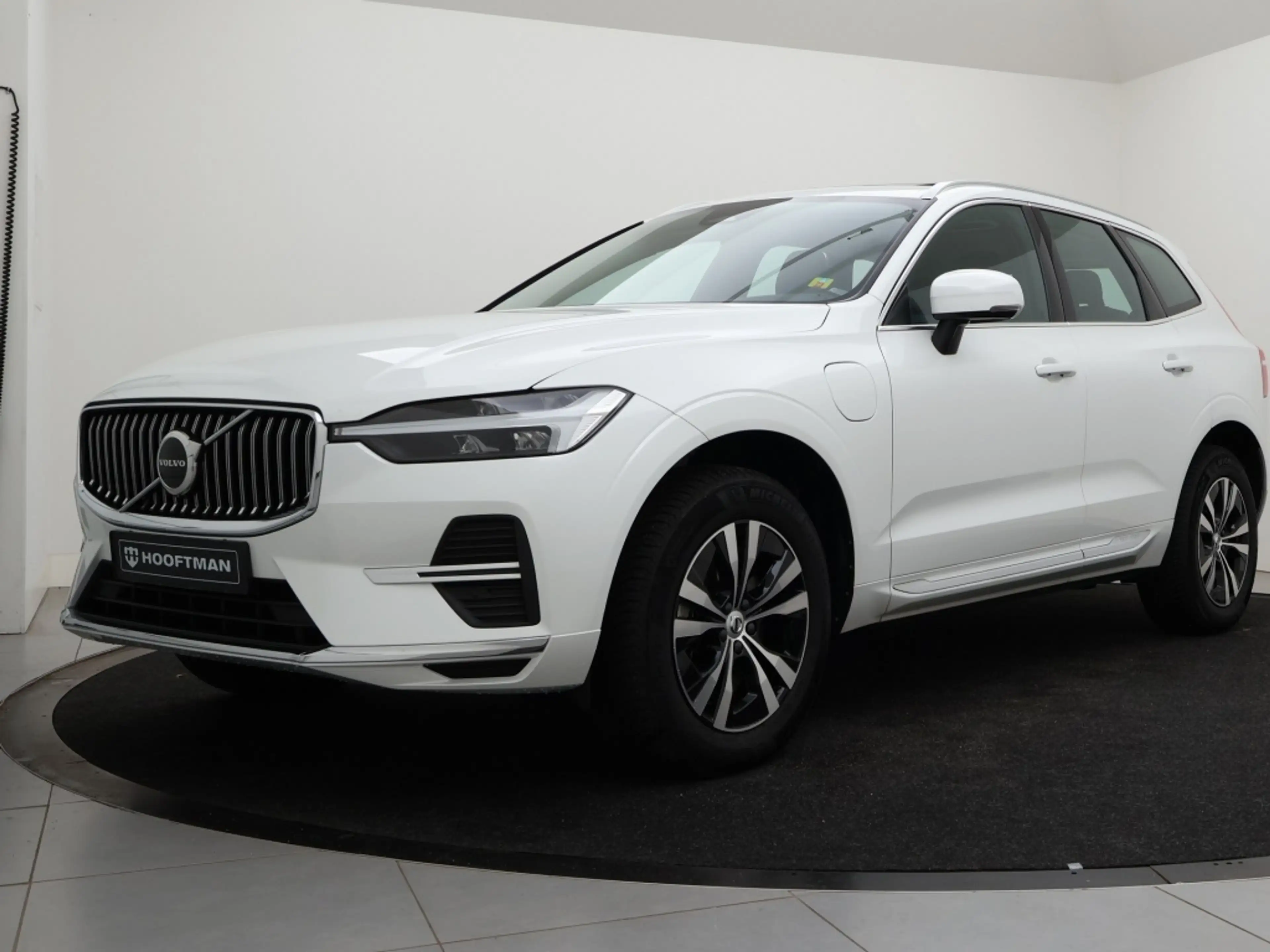 Volvo XC60 T6 PLUG-IN HYBRID LONG RANGE KEYLESS SCHUIFDAK ACC — photo 2