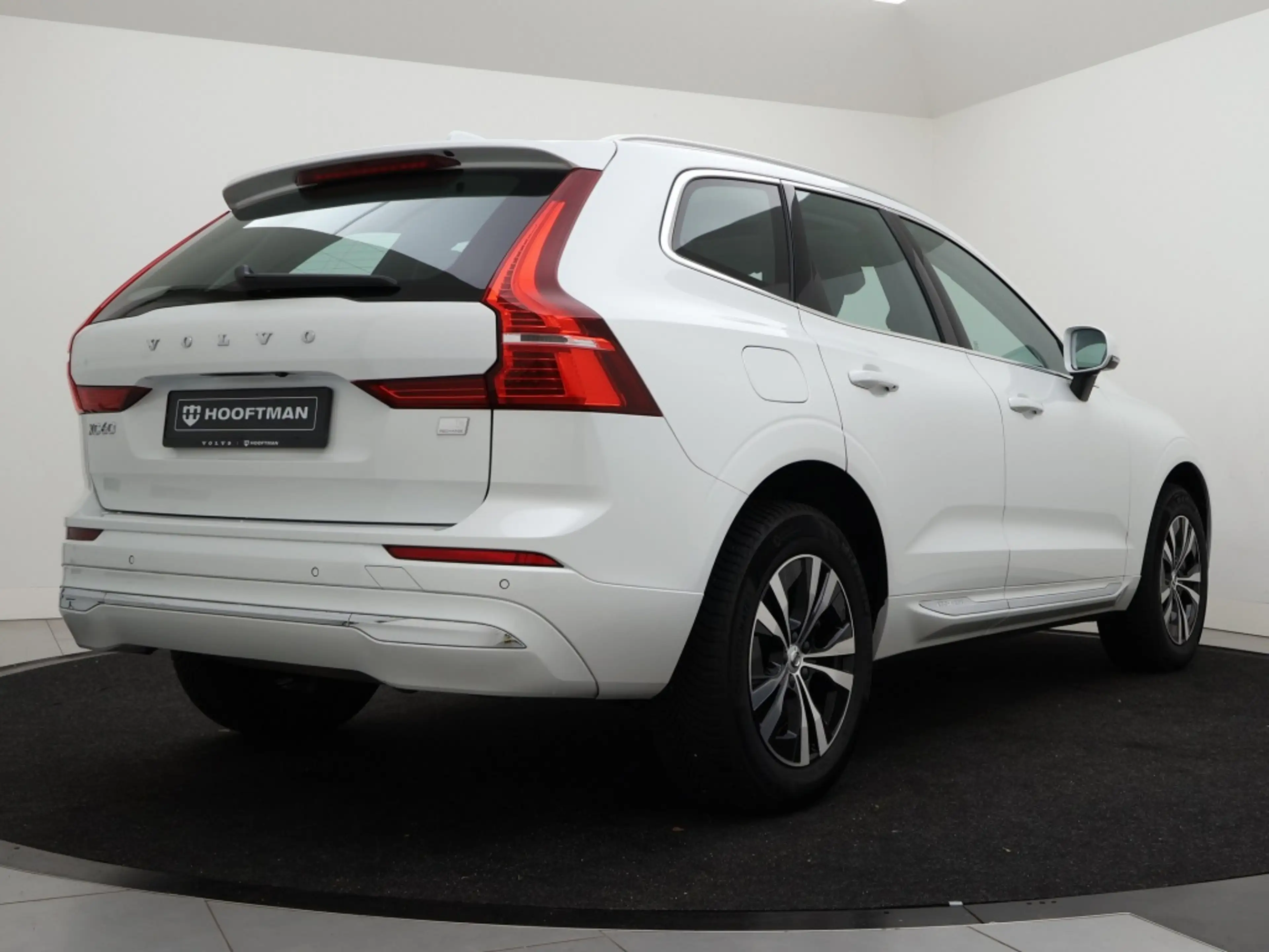 Volvo XC60 T6 PLUG-IN HYBRID LONG RANGE KEYLESS SCHUIFDAK ACC — photo 4