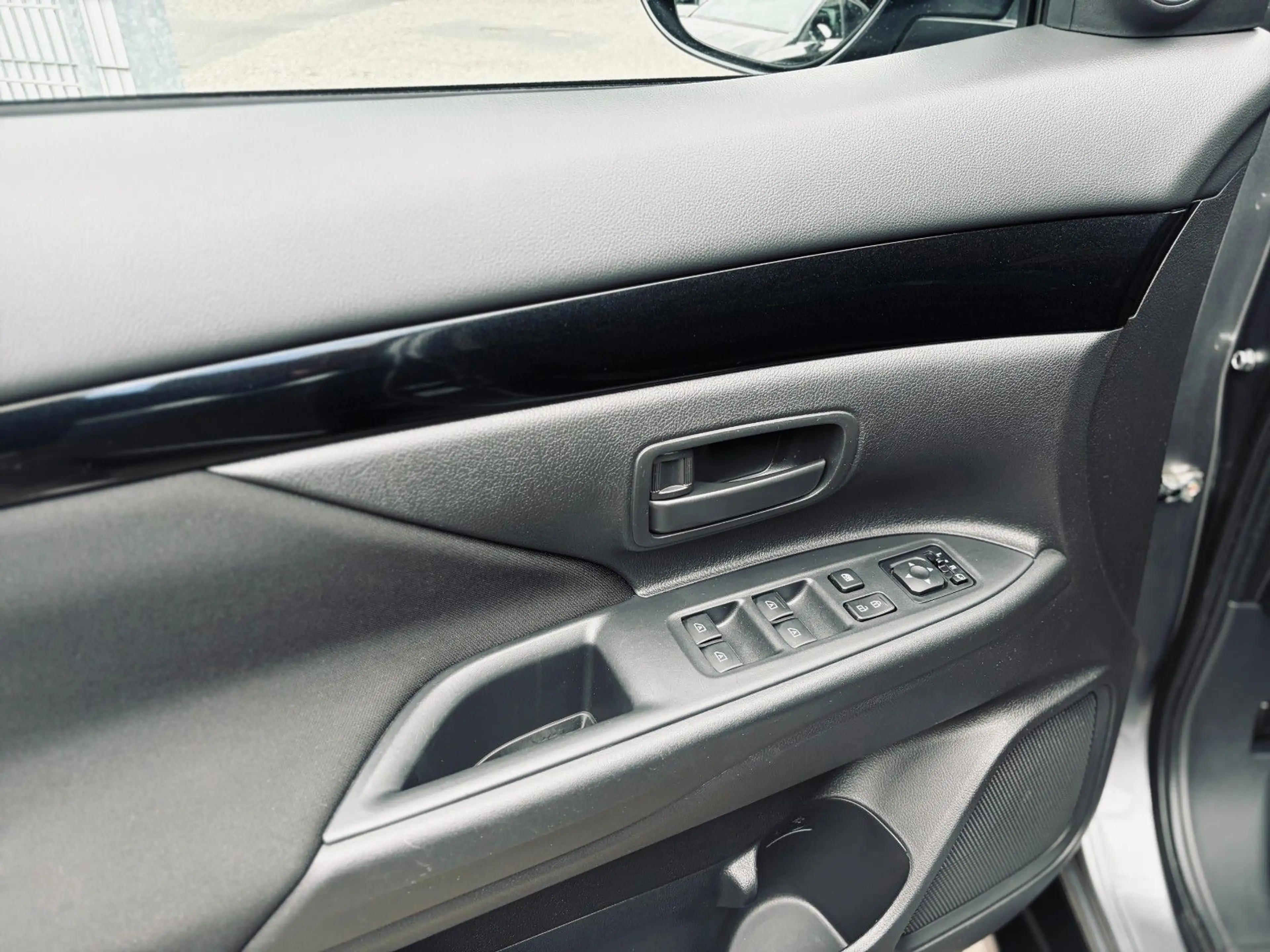 Mitsubishi Outlander Edition 2WD+SHZ+Carplay+Kamera+MFL+Alu — photo 13