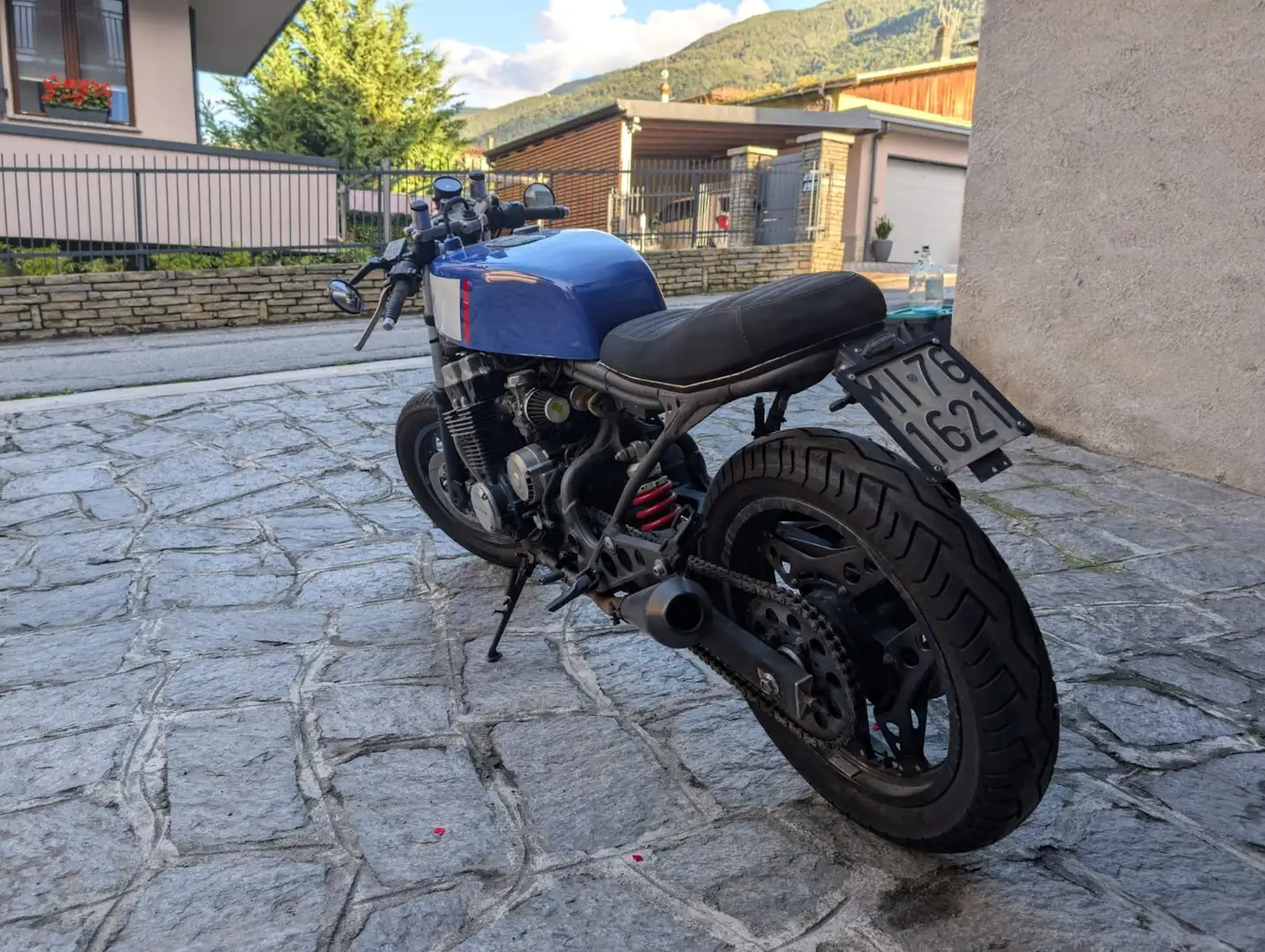 Honda CB 750 four RC17 Blau - 2