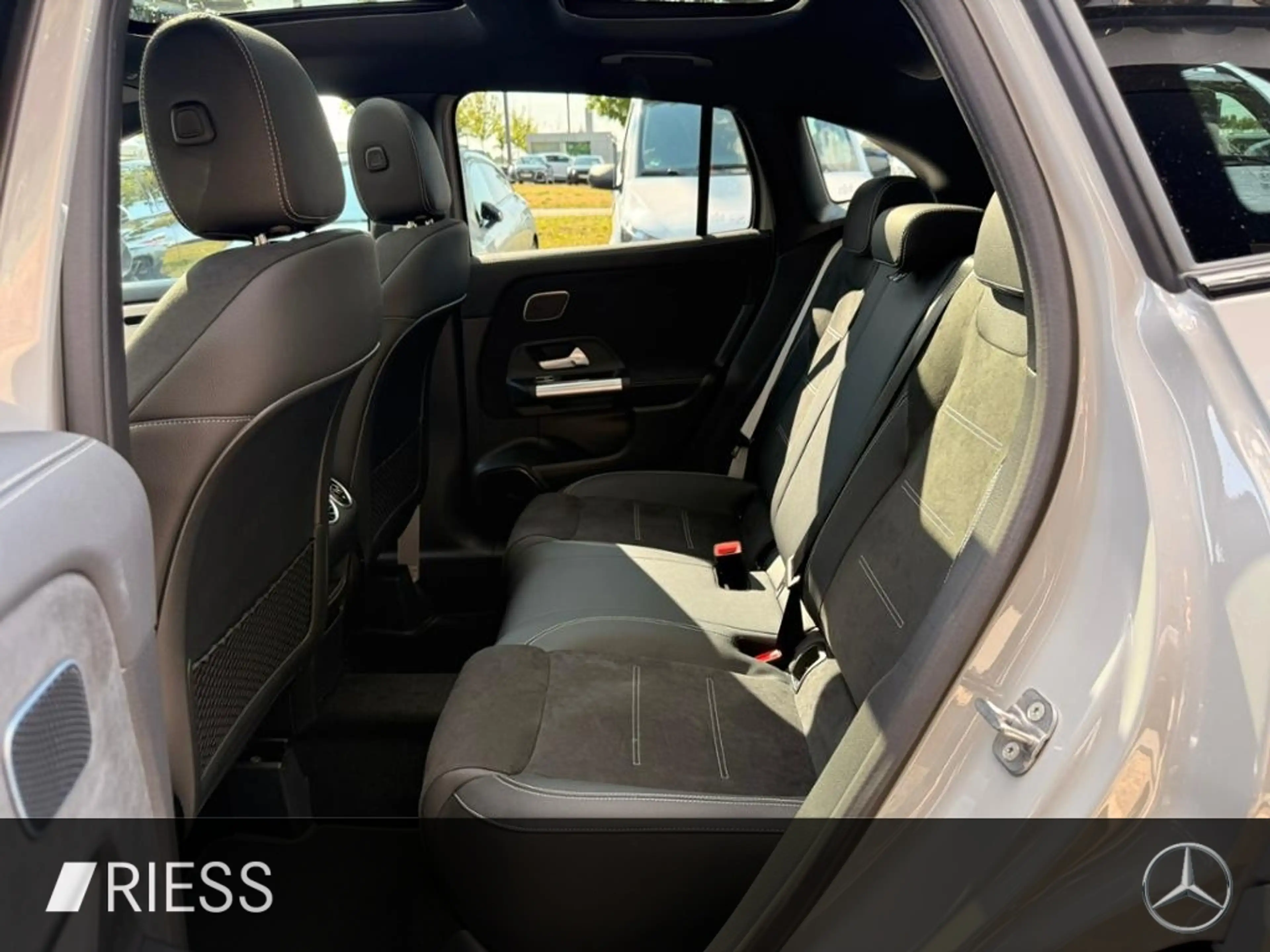 Mercedes-Benz GLA 250 e mit EQ Hybrid Technologie 360 ACC AHK — photo 5