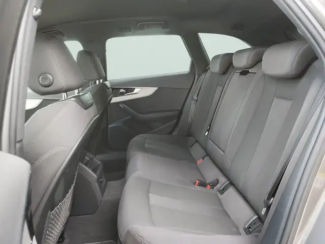 Audi A4 view 29