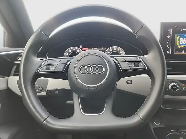 Audi A4 view 10