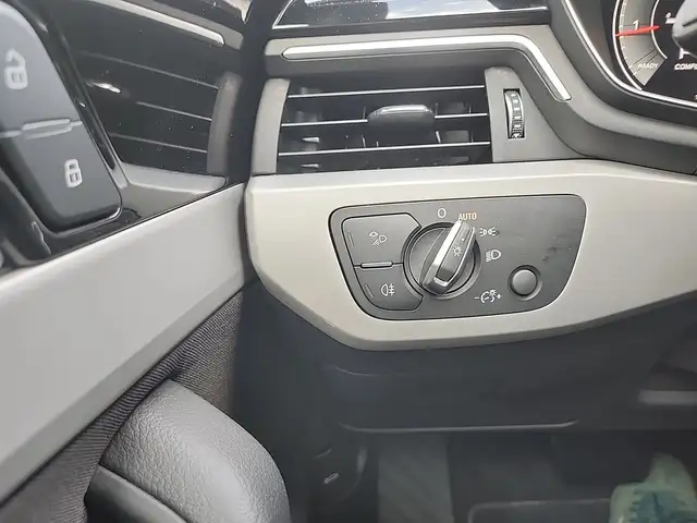 Audi A4 view 17