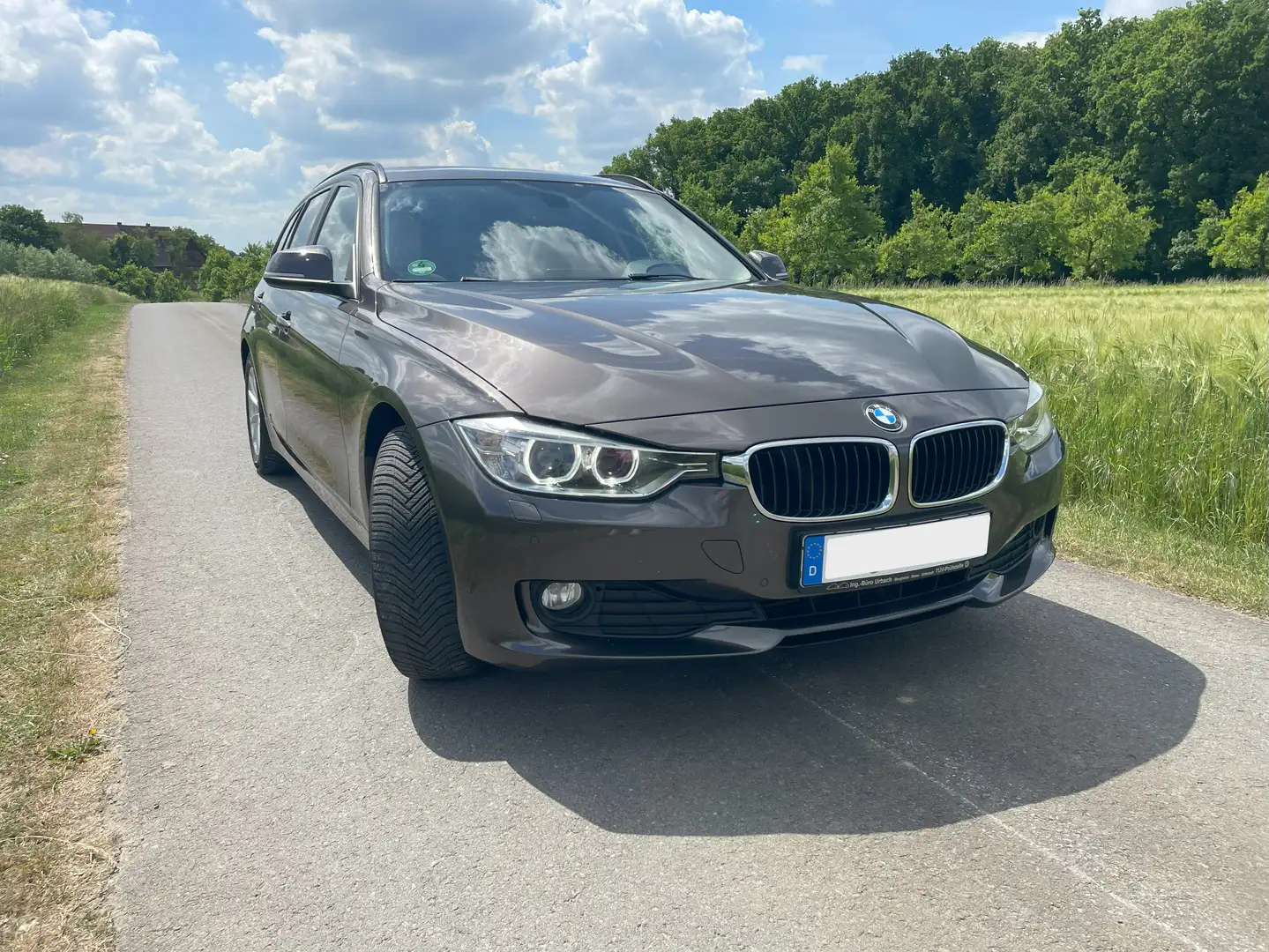 BMW 318 318d Touring Aut. Blue Performance Modern Line Braun - 2