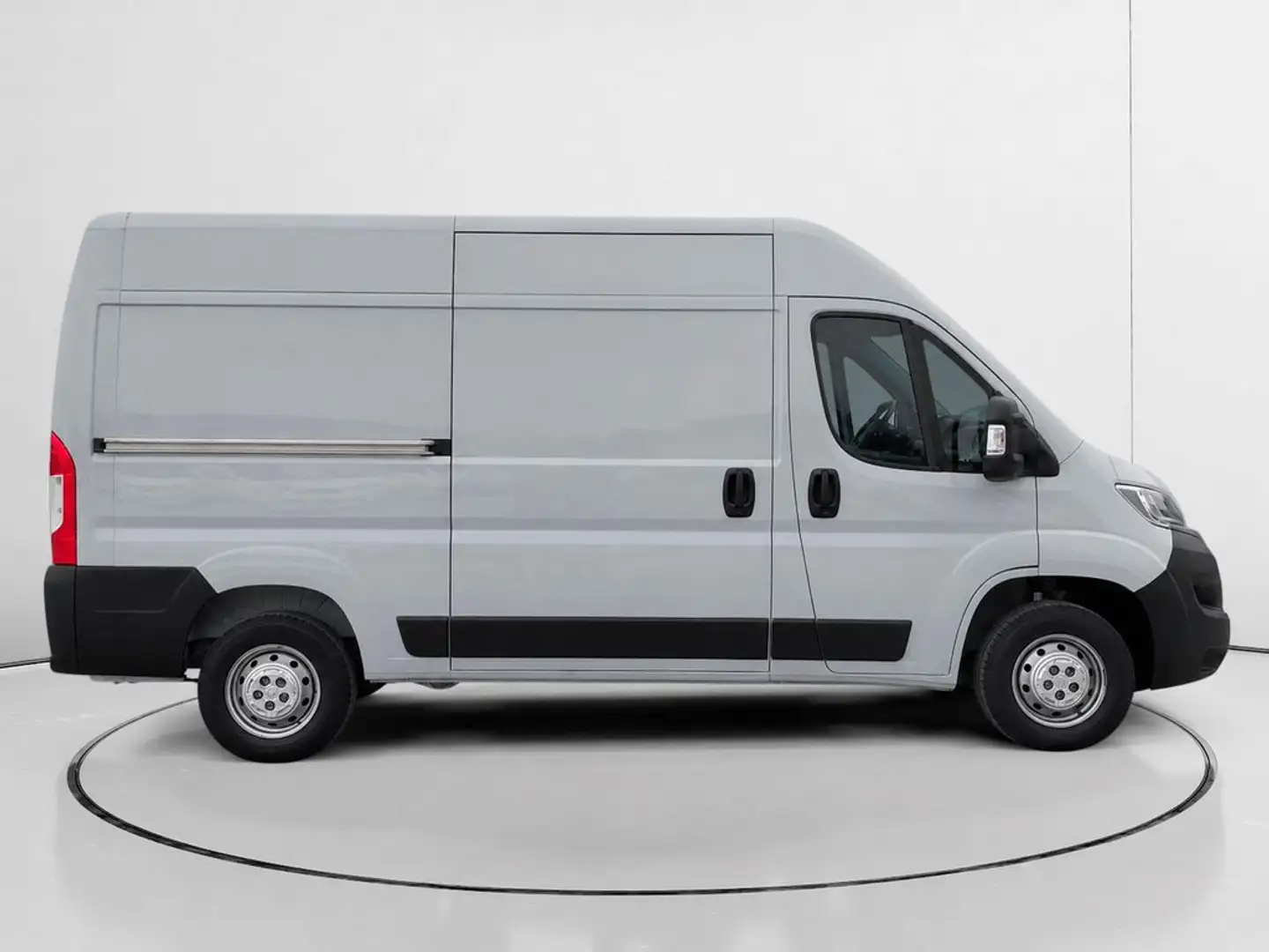 Opel Movano Fg. 2.2 BlueHDI Base 140 L2H2 3500 Blanco - 2