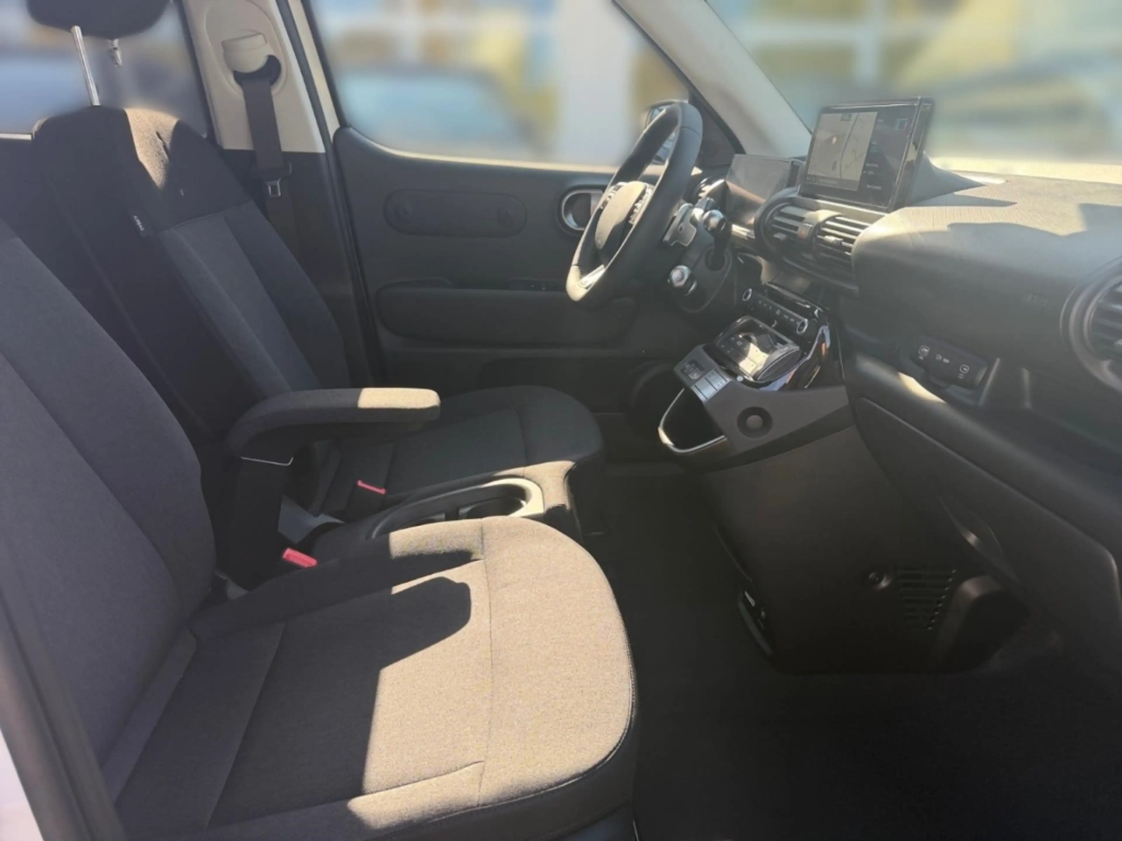 Hyundai Inster Elektro 85 kW FWD Prime*Pano*V2L*Kamera*LM*SHZ*Nav — photo 14