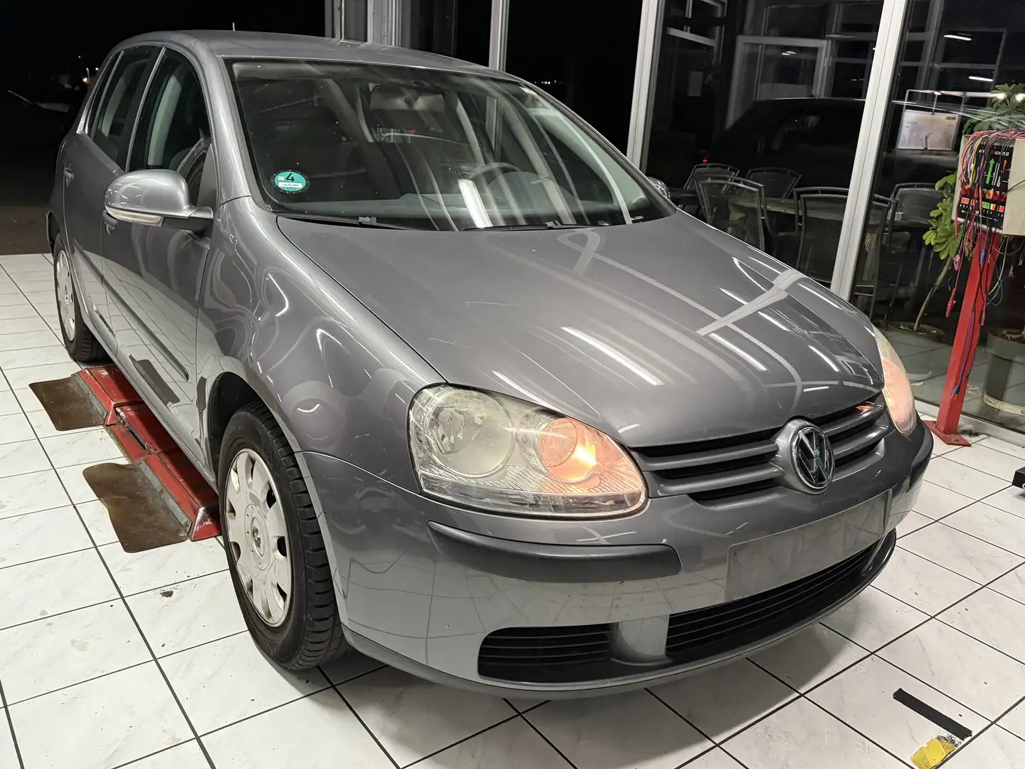 Volkswagen Golf Trendline, Ab-AHK ,5-Tür Grau - 1