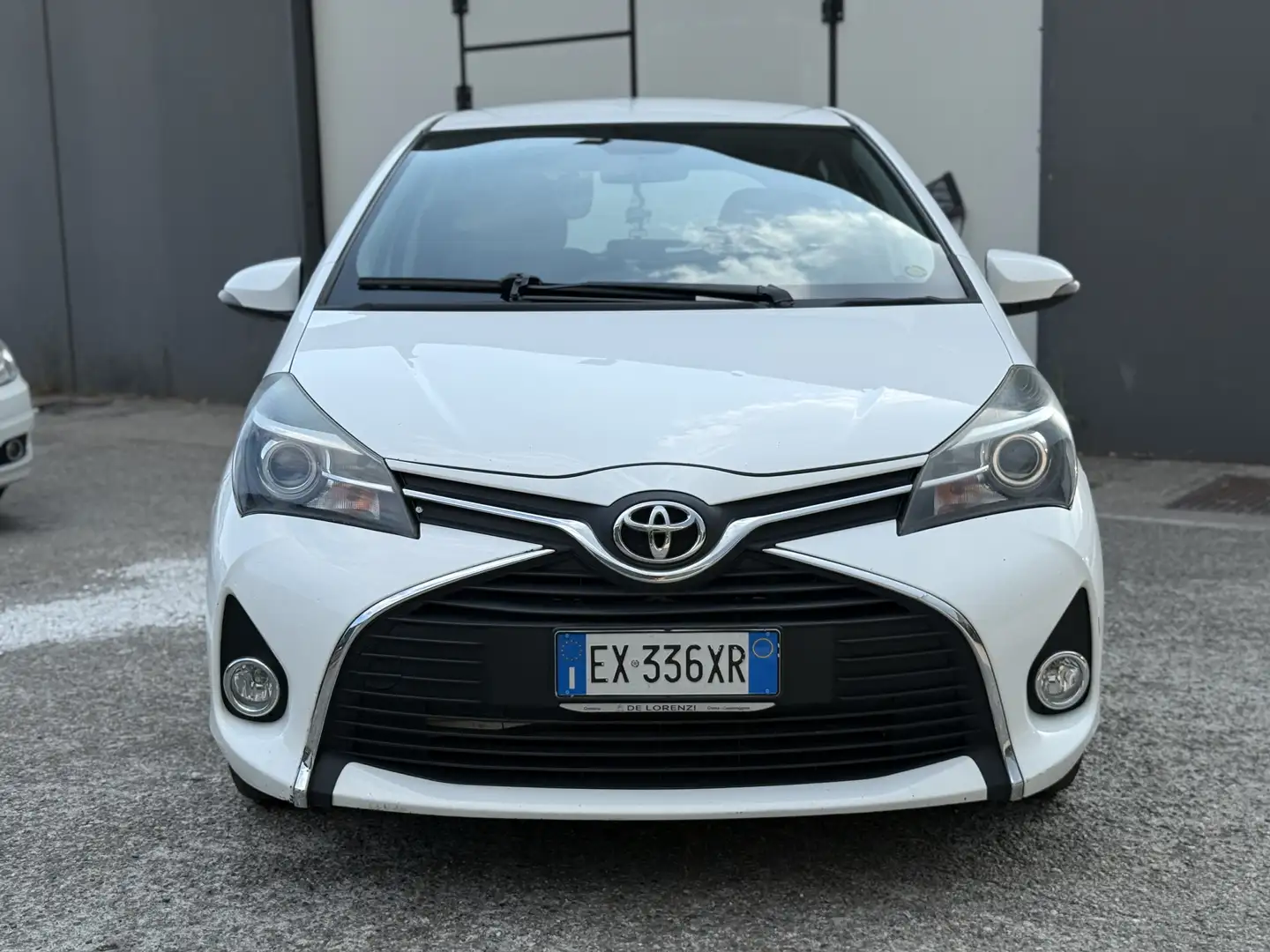 Toyota Yaris 5p 1.4 d-4d Lounge - 2