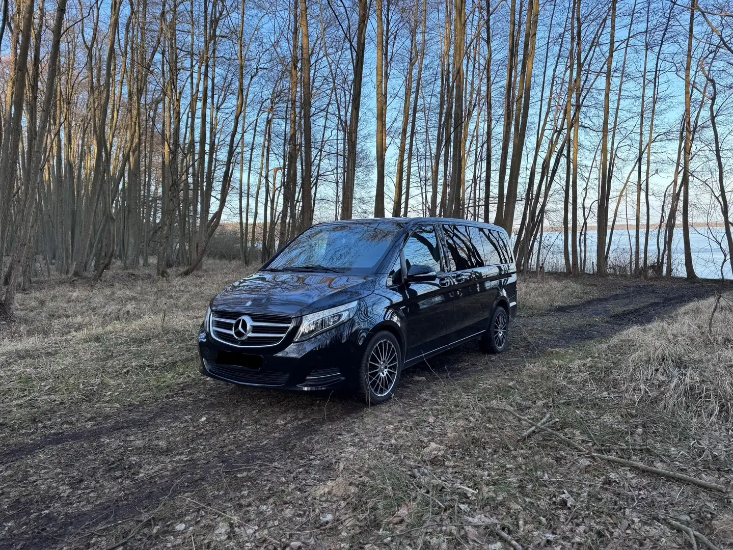 Mercedes-Benz V 250 (BlueTEC) d lang 4Matic 7G-TRONIC Avantgarde Editi Negro - 1