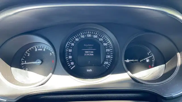 Renault Megane view 12