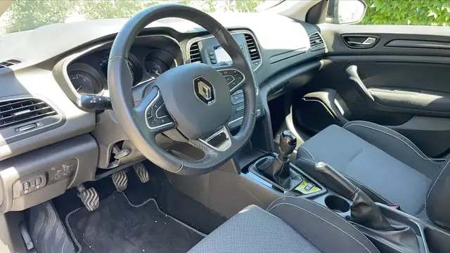 Renault Megane view 8