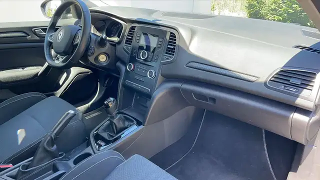Renault Megane view 10