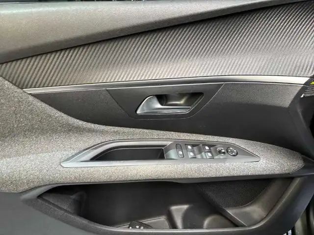 Peugeot 3008 view 10