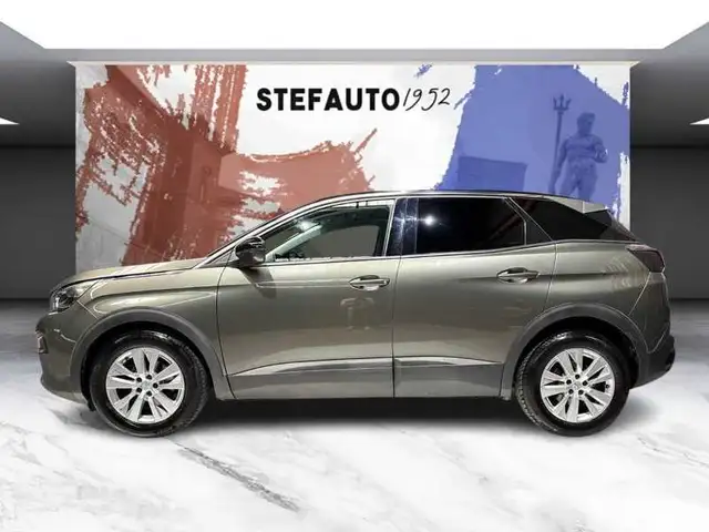 Peugeot 3008 view 4