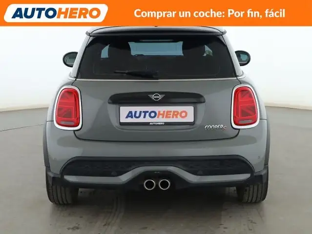 Mini Hatch view 5